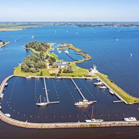 Welcome In - Houseboat 'Elysium' Met Eigen Aanlegsteiger Sneek - Offingawier ภายนอก รูปภาพ