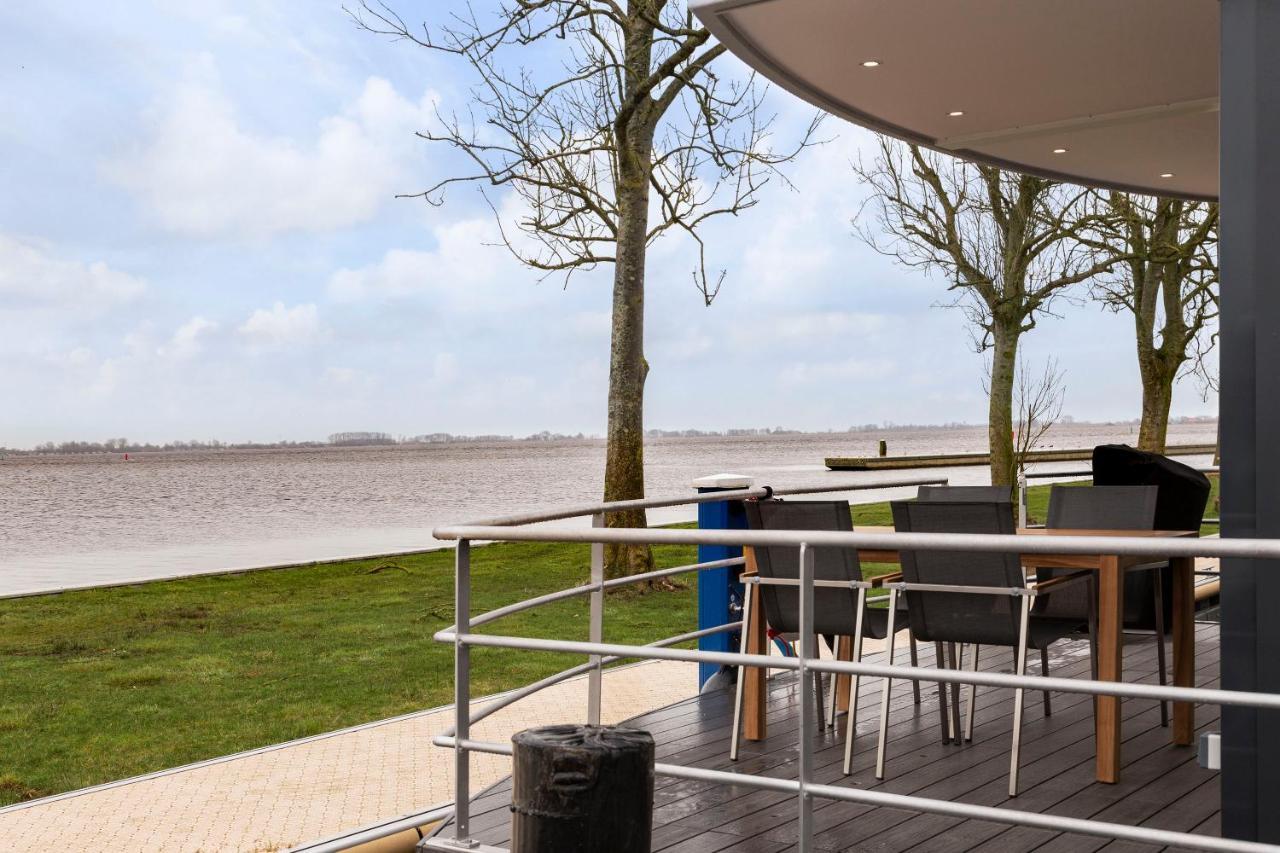 Welcome In - Houseboat 'Elysium' Met Eigen Aanlegsteiger Sneek - Offingawier ภายนอก รูปภาพ